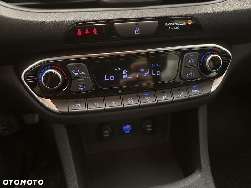 Hyundai i30 1.0 T-GDI Smart DCT - 17