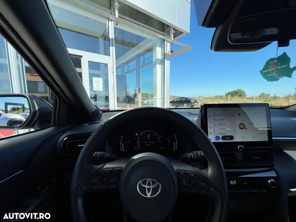 Toyota Yaris Cross 1.5 VVT-i HSD 4x4 Dynamic - 33