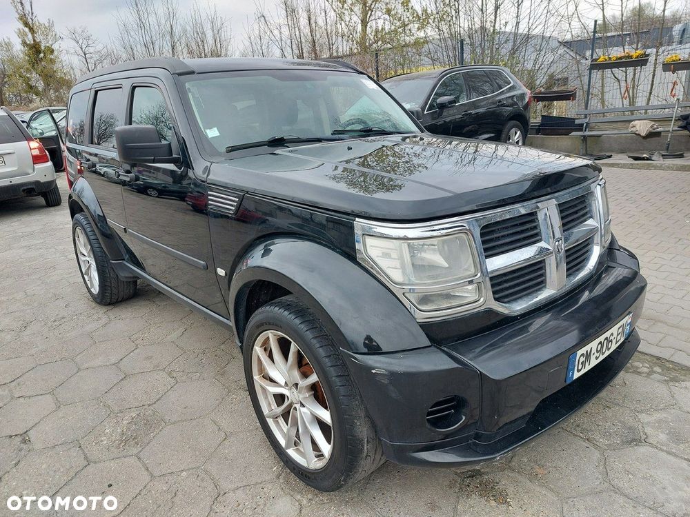 Dodge Nitro - 1