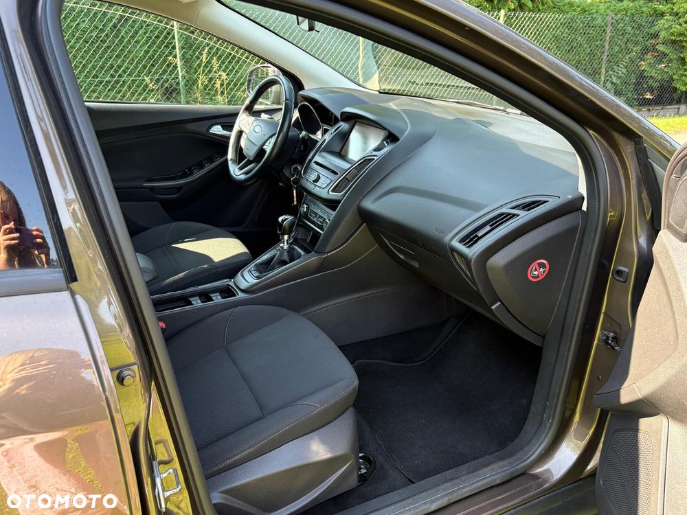 Ford Focus 1.0 EcoBoost STart-Stopp-System TITANIUM - 23