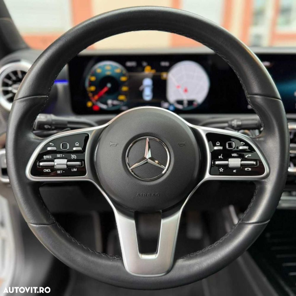 Mercedes-Benz CLA 200 - 25
