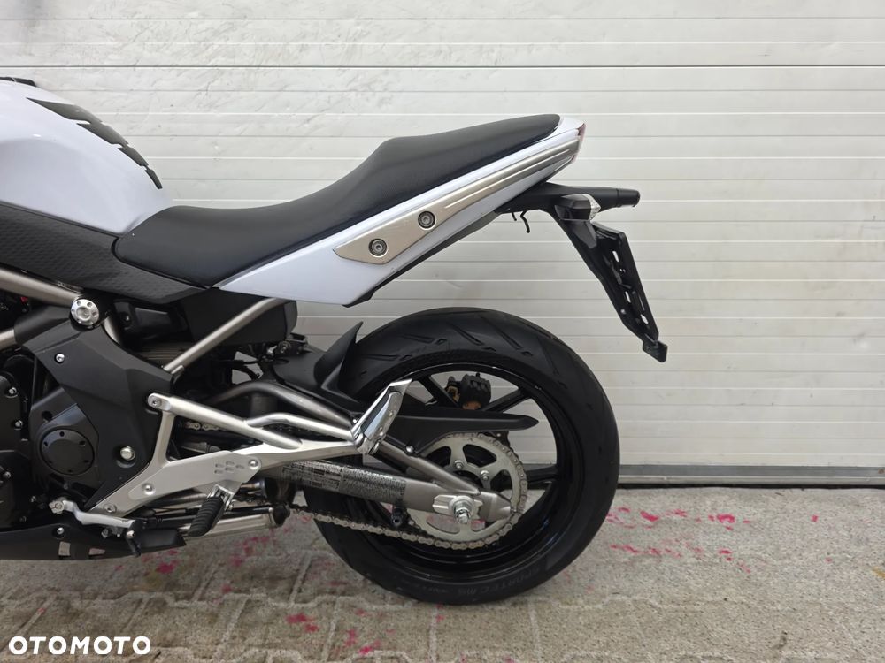 Kawasaki ER - 13