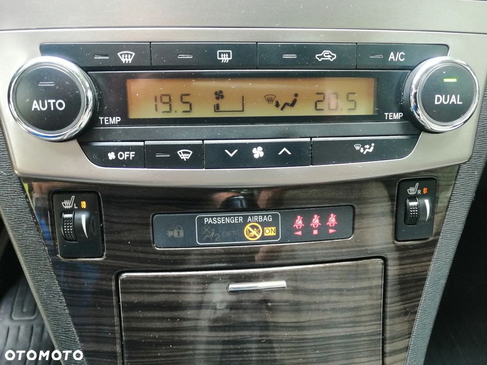 Toyota Avensis 1.8 Prestige - 14