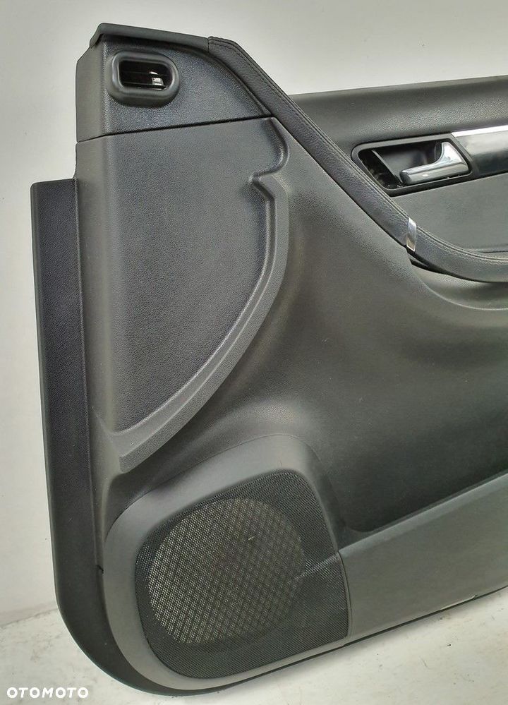 TAPICERKA BOCZEK PRAWY PRZÓD MERCEDES W251 EUROPA - 2