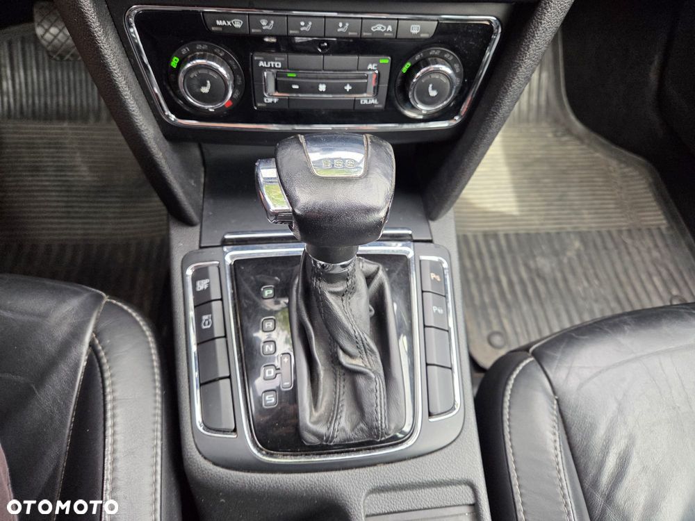 Skoda Superb 2.0 TDI Ambition DSG - 4