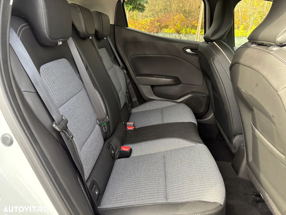 Renault Clio V E-Tech 145 Techno - 6