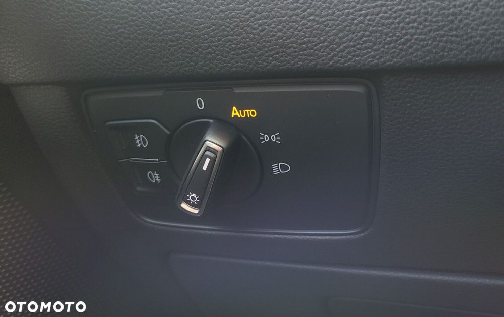 Volkswagen Passat - 21