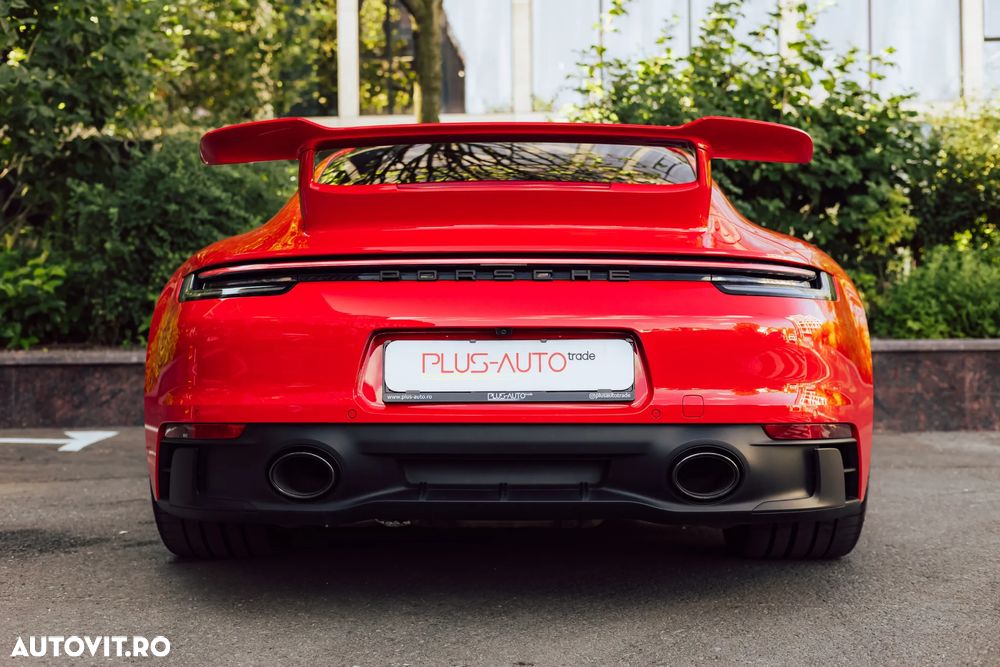 Porsche 911 Carrera 4 GTS PDK - 7