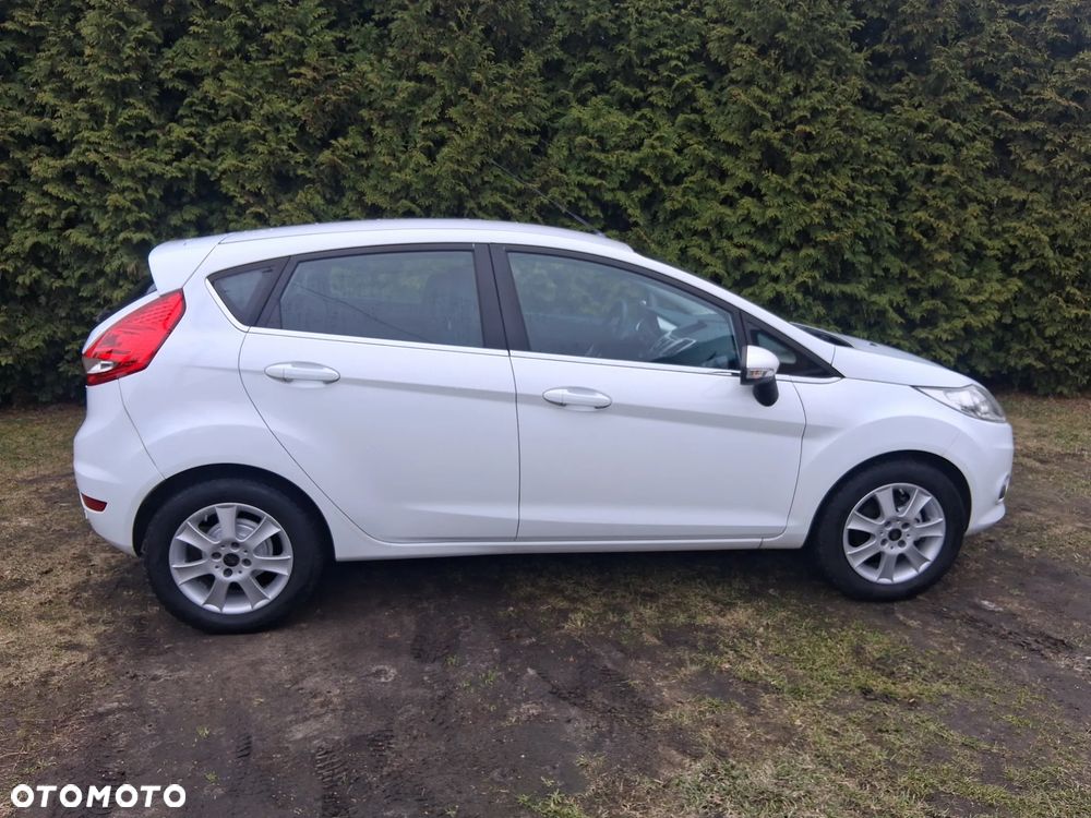 Ford Fiesta - 12