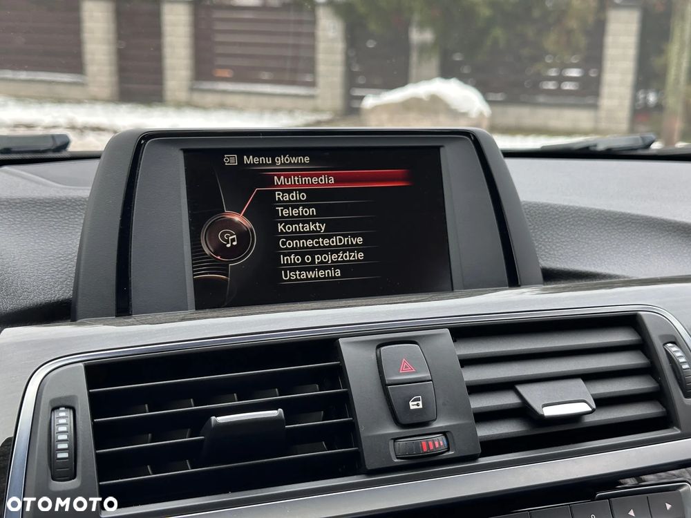 BMW Seria 3 328i xDrive Sport-Aut - 23