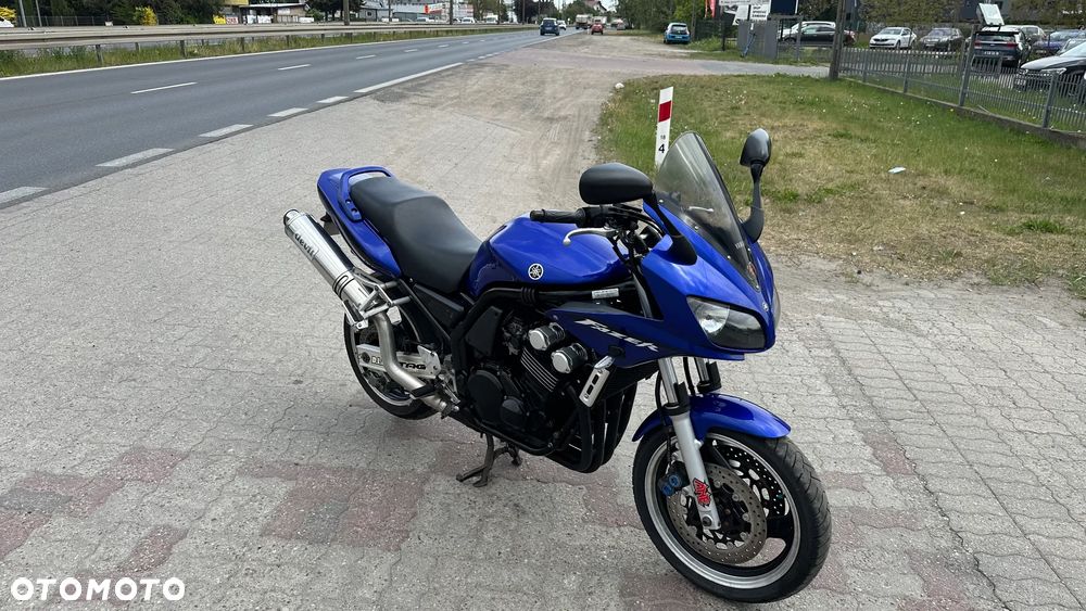 Yamaha FZS - 9