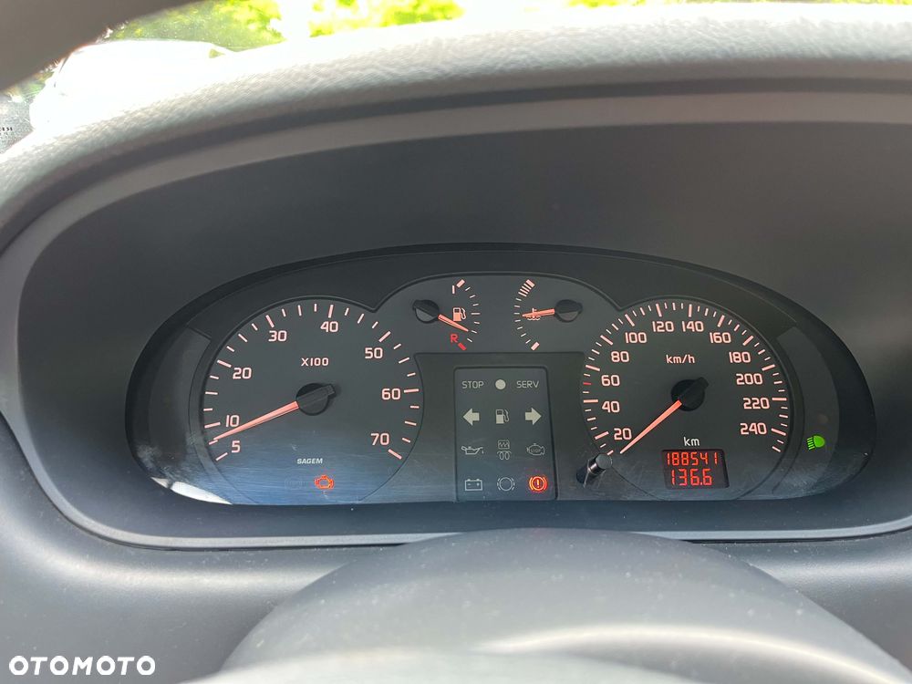 Renault Megane 1.4 16V Authentique - 8
