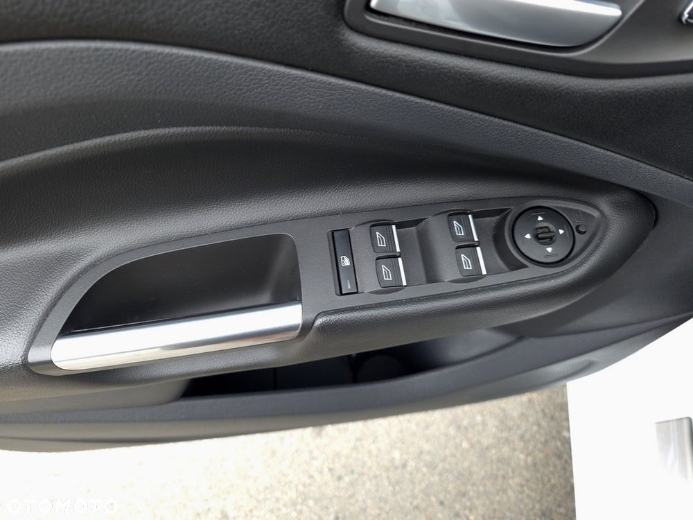Ford Kuga 2.0 TDCi 4WD Titanium - 23