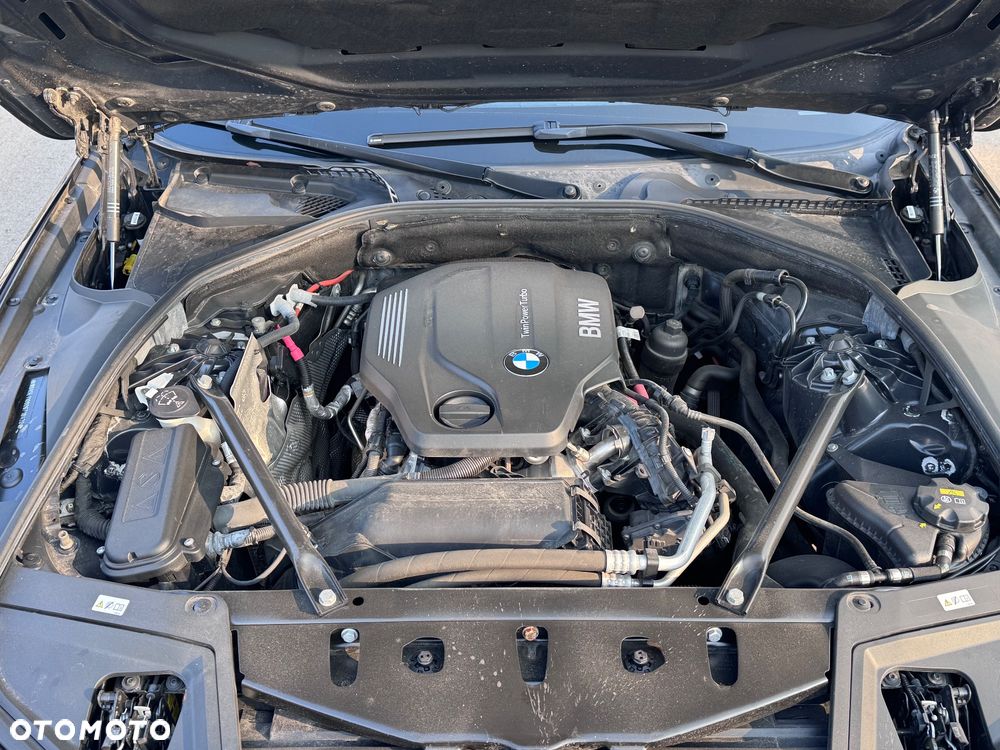 BMW Seria 5 518d M Sport - 30