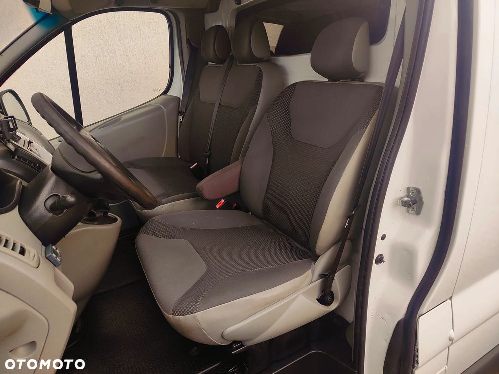 Opel Vivaro - 13