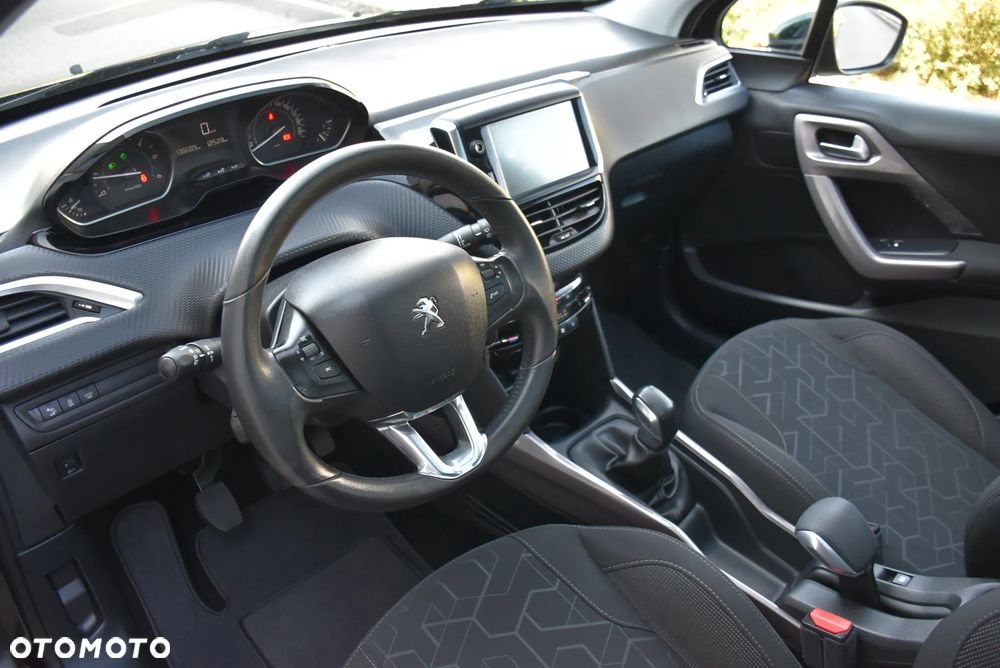 Peugeot 2008 BlueHDi 100 STOP & START Allure - 13