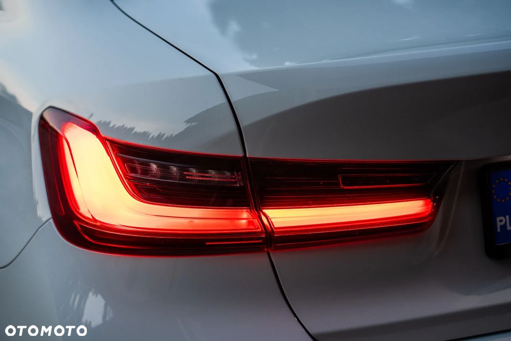 BMW Seria 3 318d MHEV Sport Line - 20