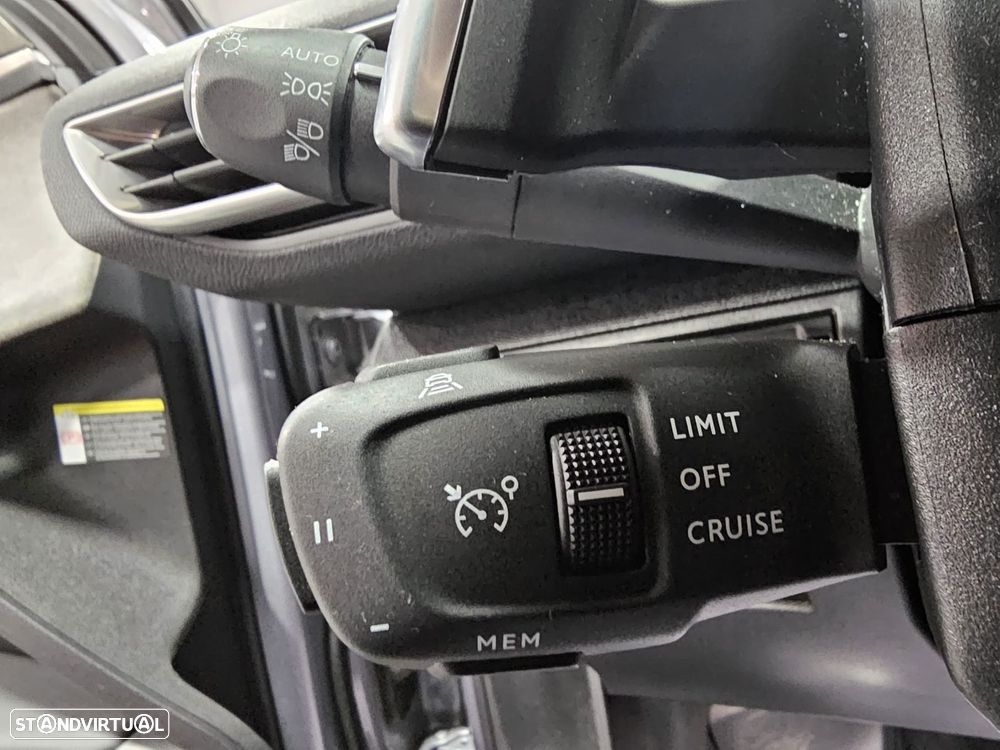 Peugeot 3008 1.2 PureTech GT Pack EAT8 - 17