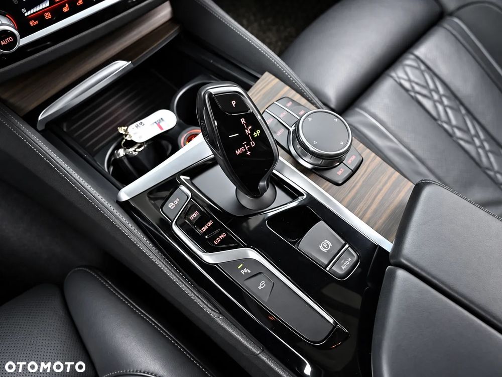 BMW Seria 5 520d M Sport Edition - 7