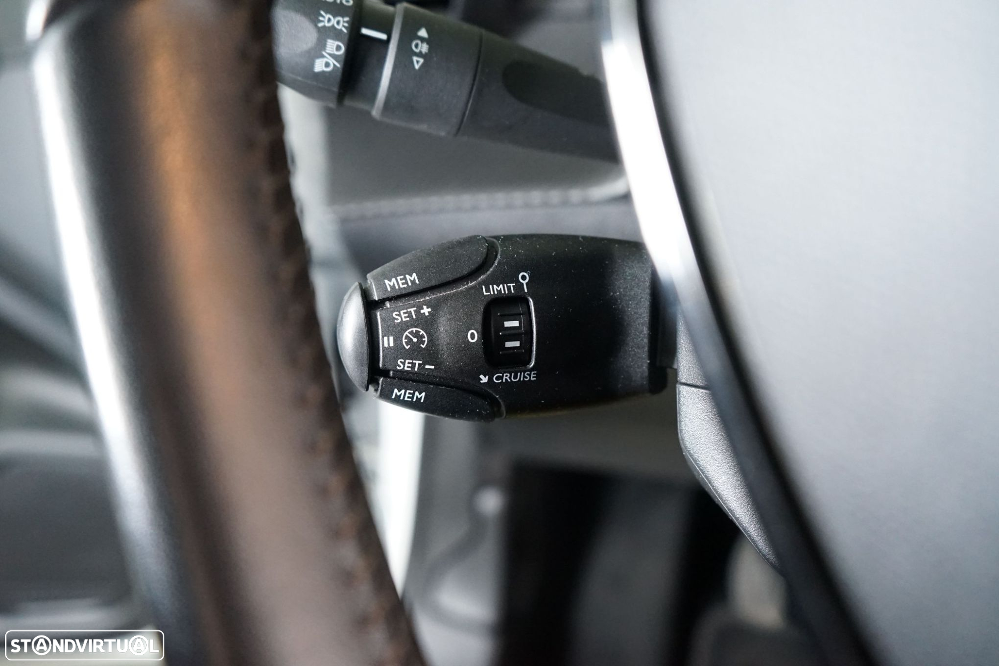 Peugeot 208 1.2 PureTech Allure - 24