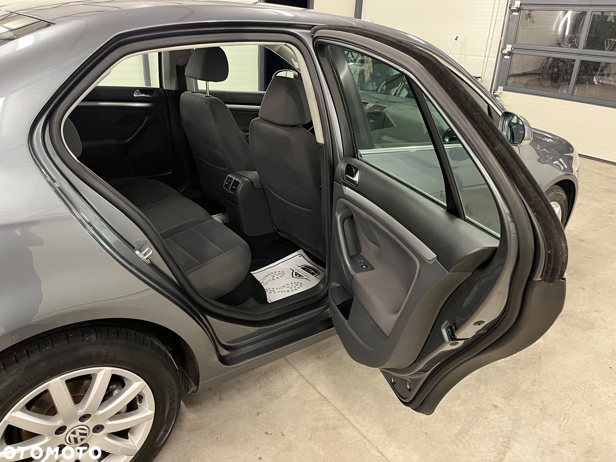 Volkswagen Jetta 1.9 TDI Comfortline - 19