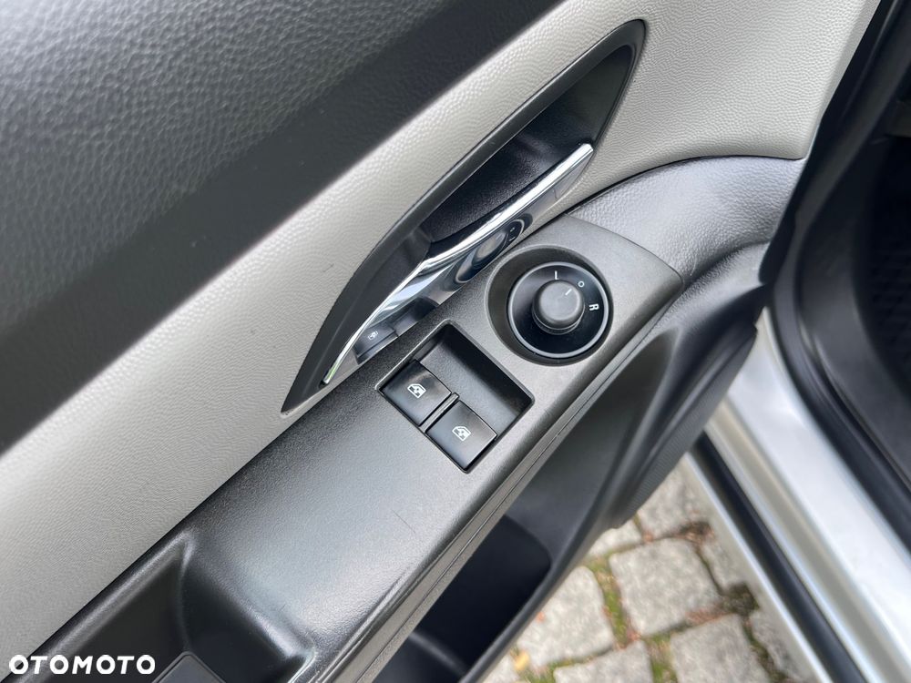 Chevrolet Cruze 1.6 LS - 14