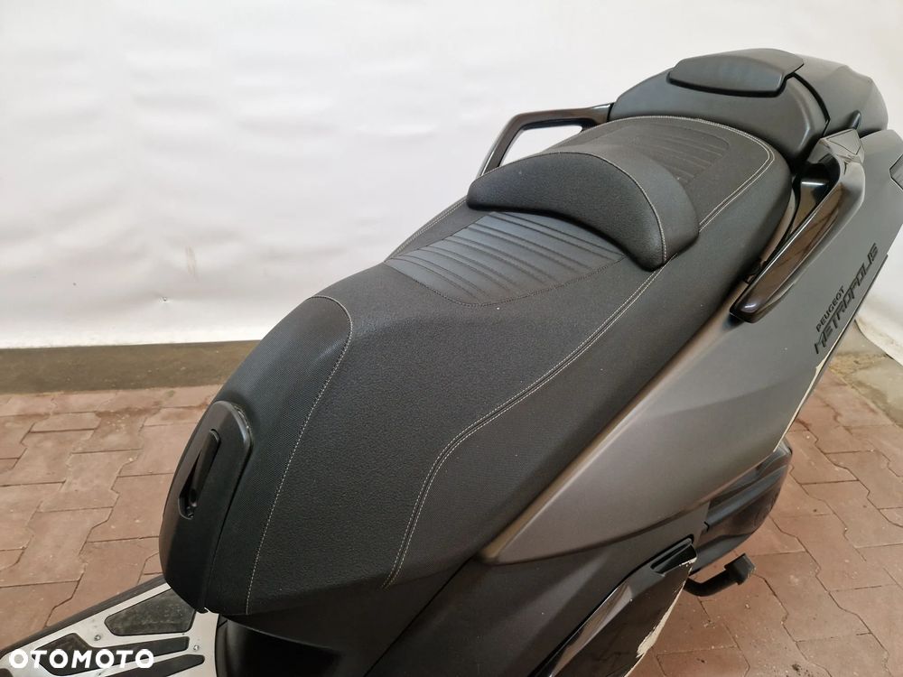 Peugeot Metropolis - 20