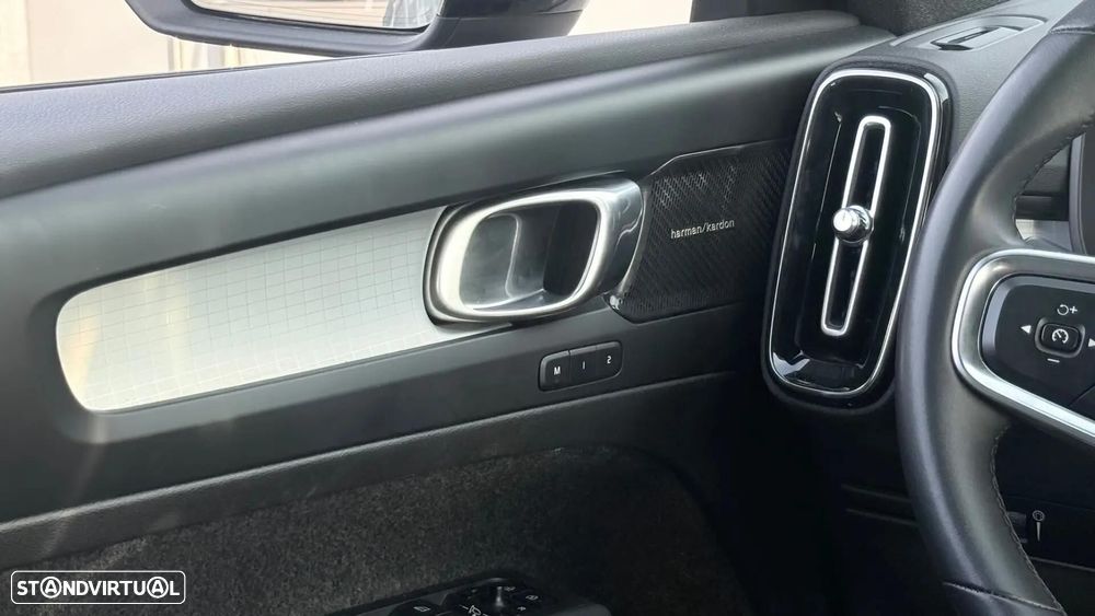 Volvo XC 40 1.5 T2 Plus Dark Auto - 15