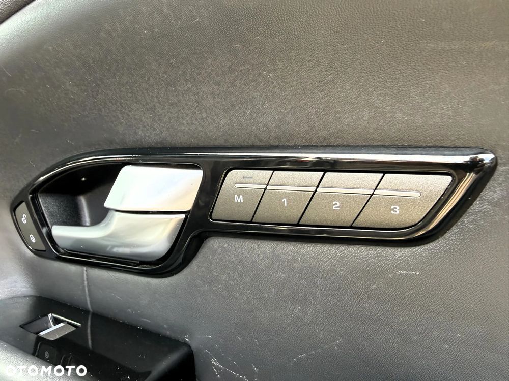 Land Rover Range Rover Evoque D180 R-Dynamic HSE - 19