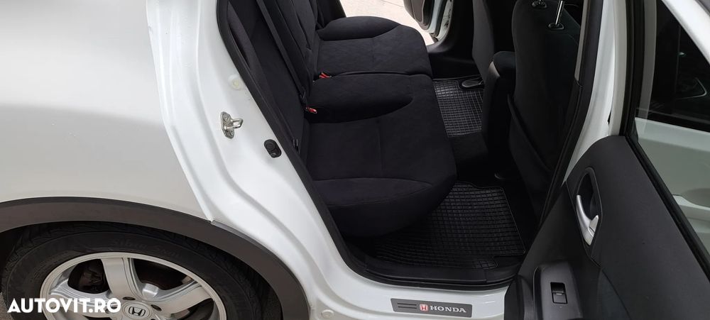 Honda Civic 1.6 i-DTEC Lifestyle Black Edition - 15