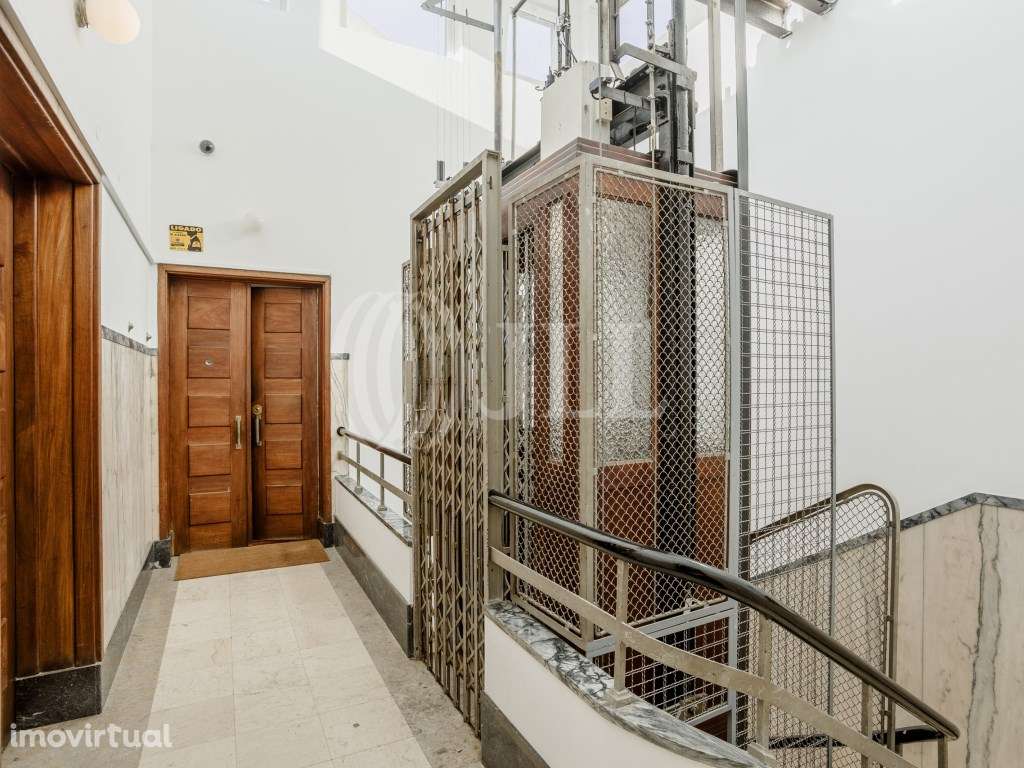 Apartamento T4+2, na Rua Rodrigo da Fonseca, Lisboa - Grande imagem: 2/30