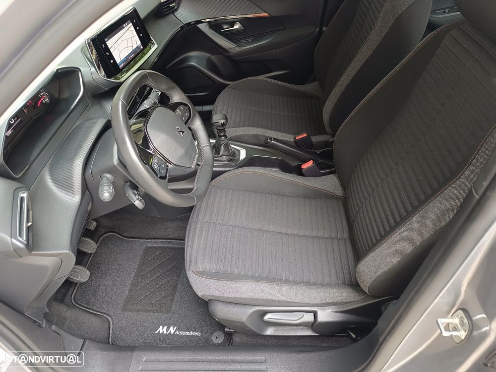Peugeot 2008 1.2 PureTech Active — fotografia 10