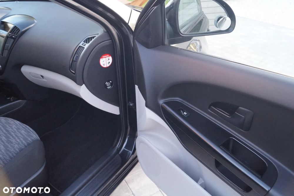 Kia Ceed - 23