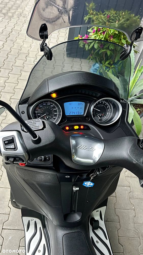 Piaggio MP-3 - 8