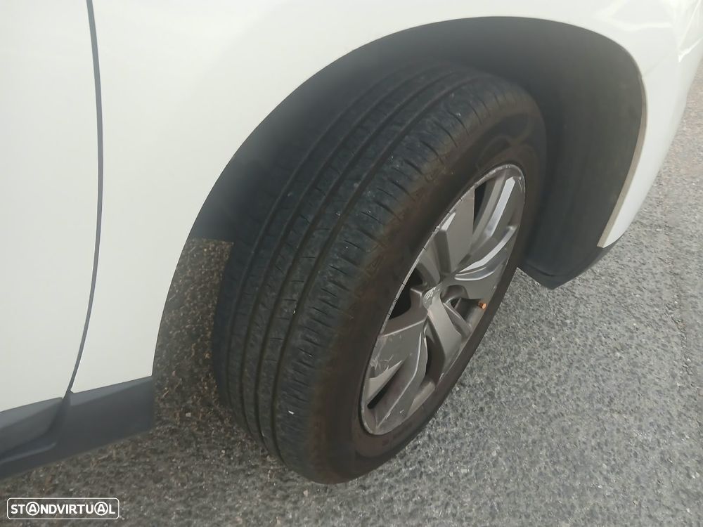 Peugeot 2008 1.2 PureTech Style - 33