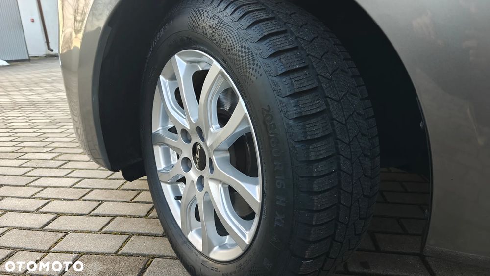 Kia Carens 1.6 GDI ISG Vision - 14