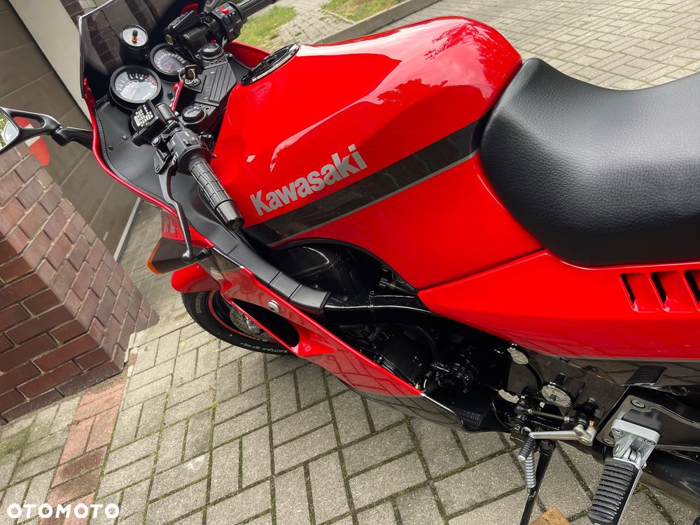 Kawasaki GPZ - 12