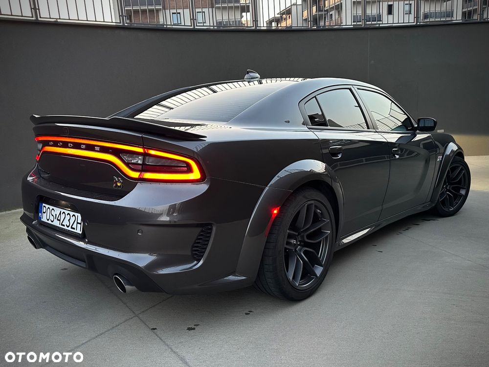 Dodge Charger 6.4 Scat Pack Widebody - 10