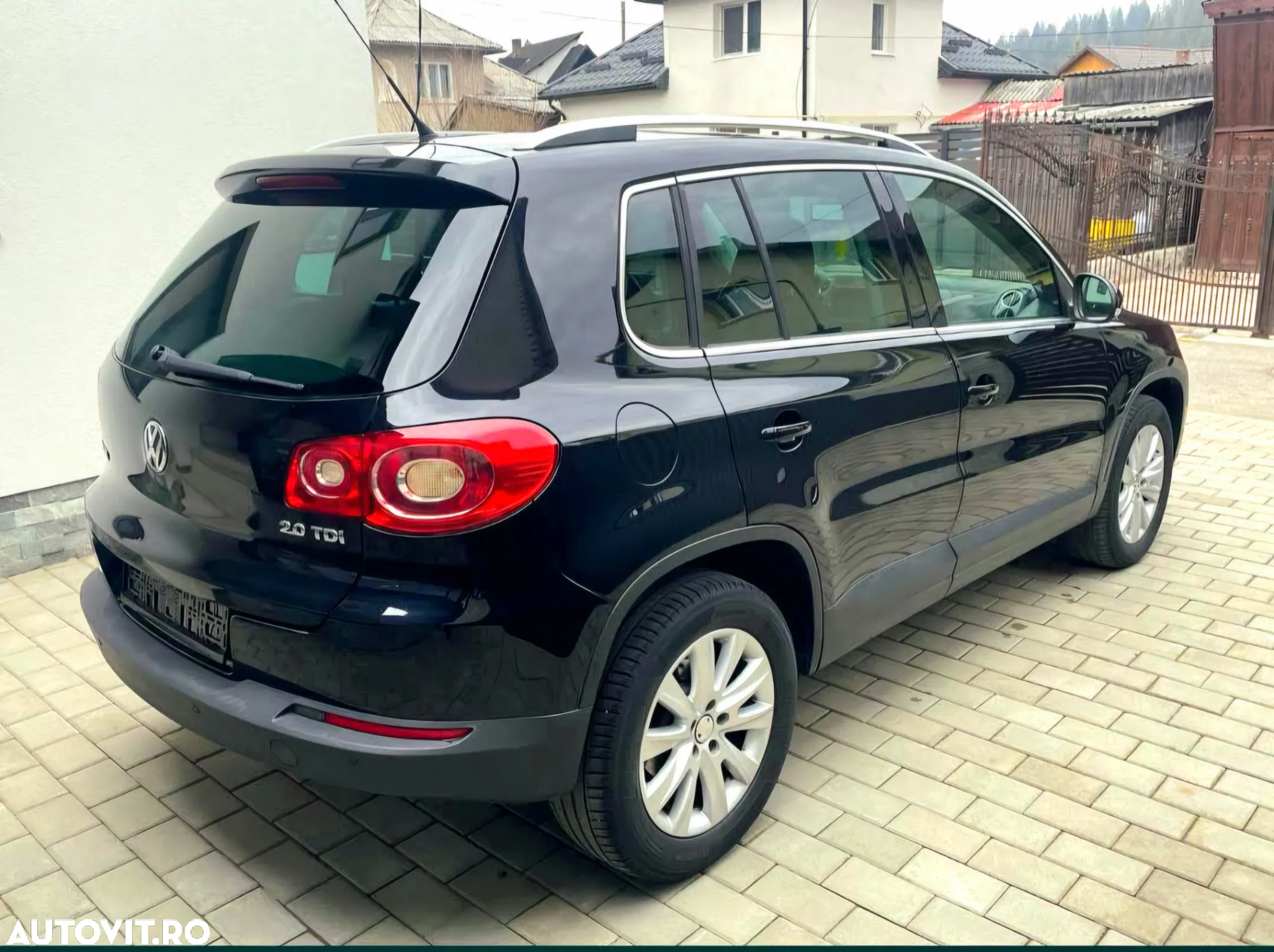Volkswagen Tiguan 2.0 TDI DPF 4Motion Automatik Track & Field - 4