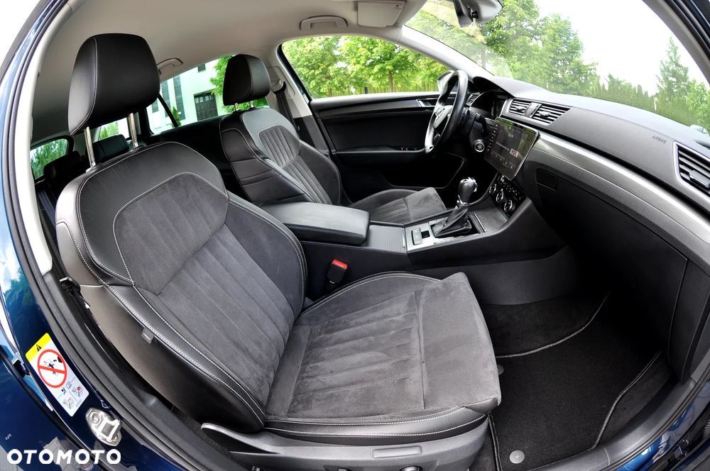 Skoda Superb 2.0 TDI DSG Premium Edition - 17