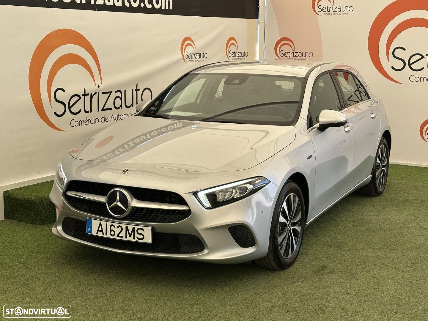 Mercedes-Benz A 250 e Style Plus - 2