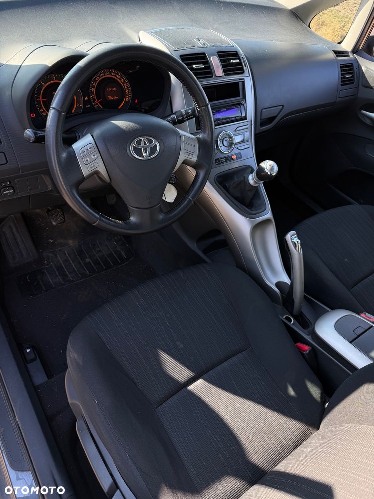 Toyota Auris 2.0 D-4D Edition - 8