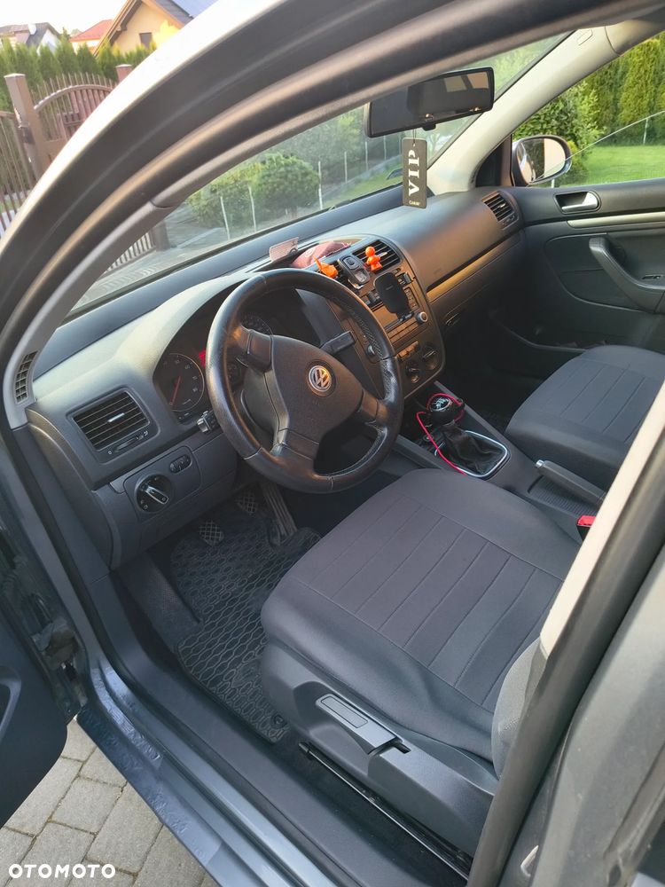 Volkswagen Golf 1.6 Comfortline - 5
