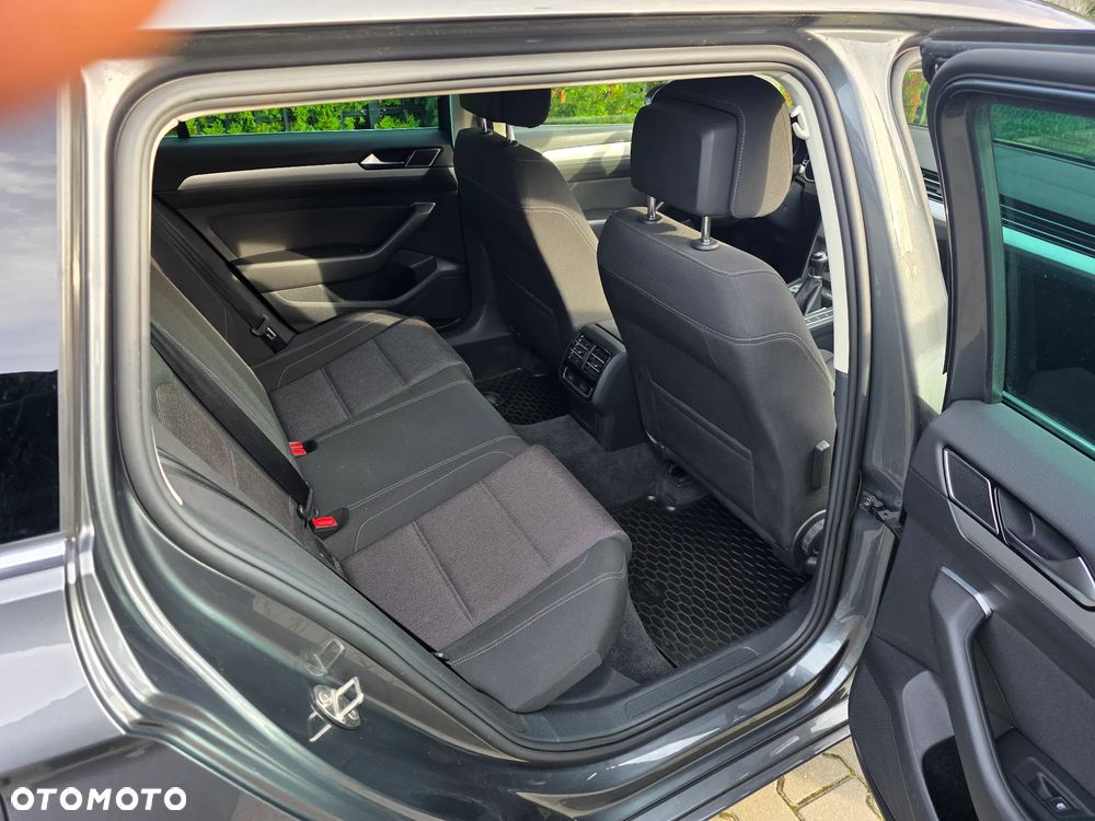 Volkswagen Passat 2.0 TDI BMT Comfortline - 14