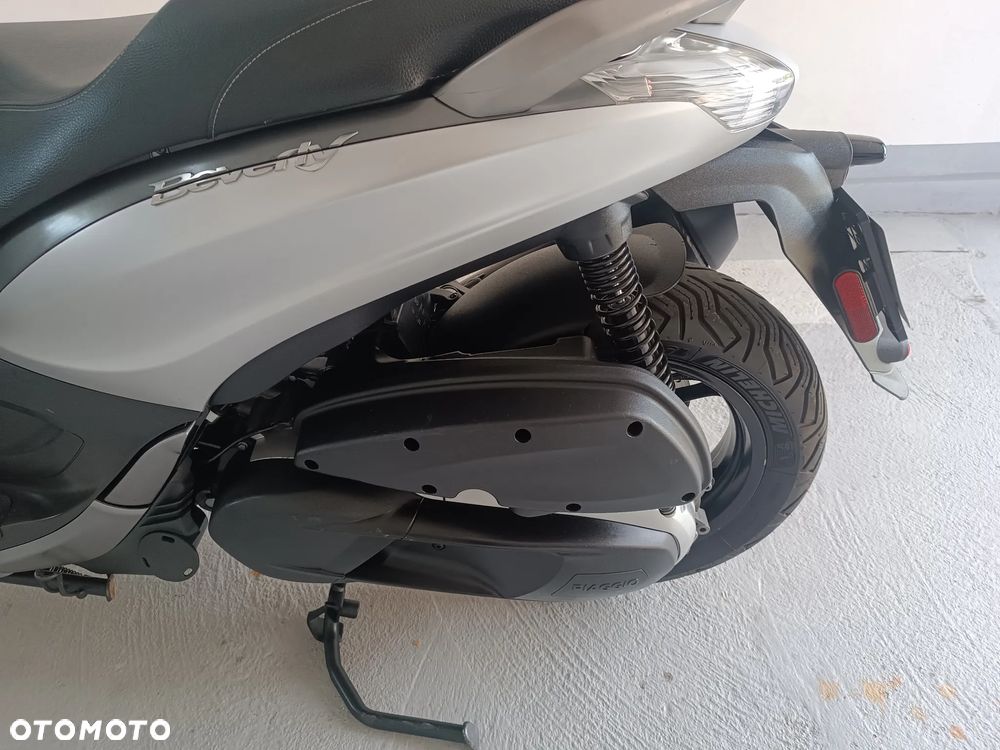Piaggio Beverly - 24