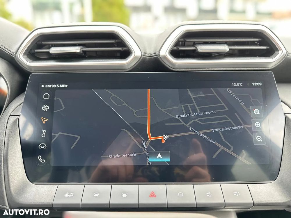 MG ZS HEV Hybrid+ Luxury - 19