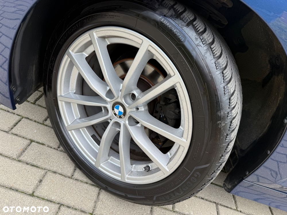 BMW Seria 3 318d Sport Line - 8