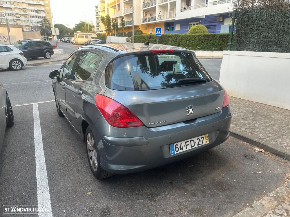Peugeot 308 1.4 16V Executive - 4