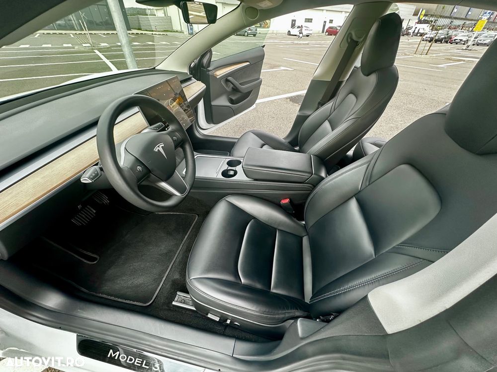 Tesla Model 3 RWD - 10