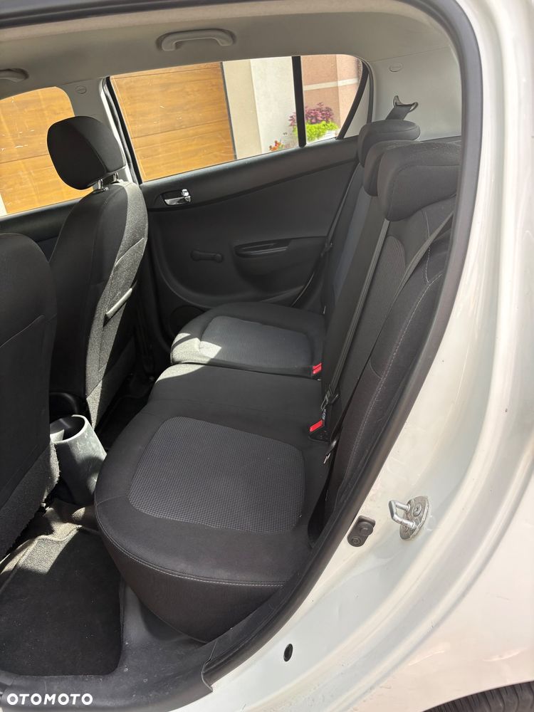 Hyundai i20 1.1 CRDi Classic - 8